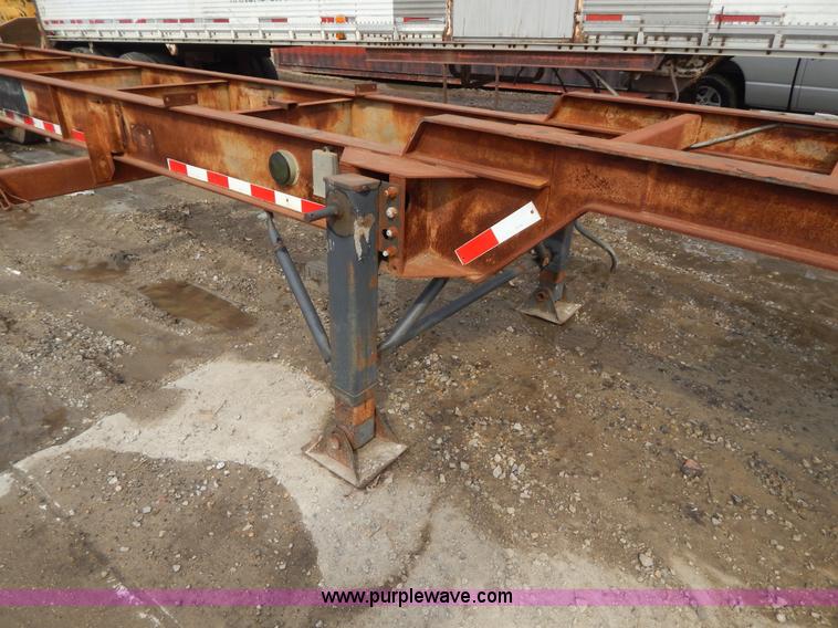 image for item I1140 1991 Wabash pipe dolly trailer