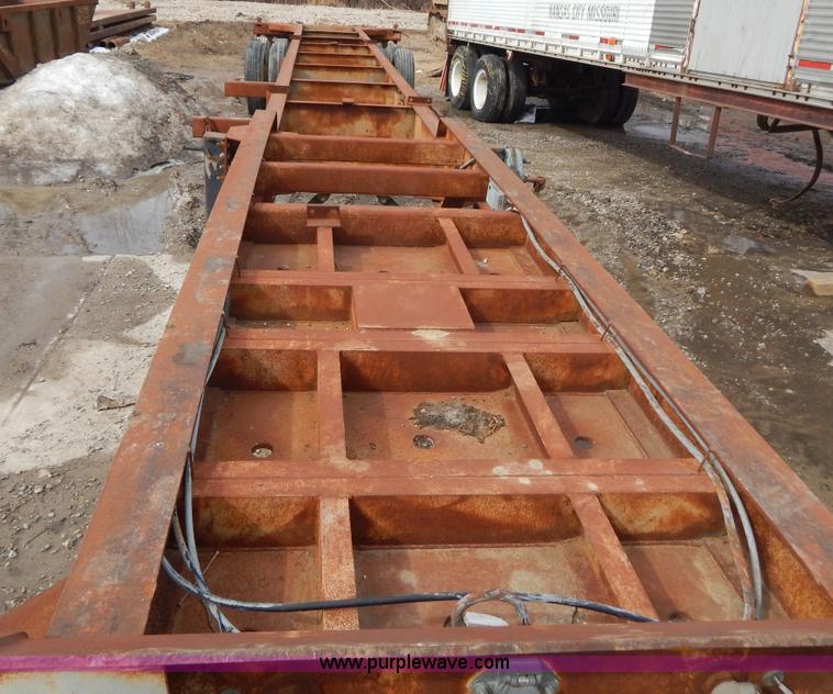 image for item I1140 1991 Wabash pipe dolly trailer