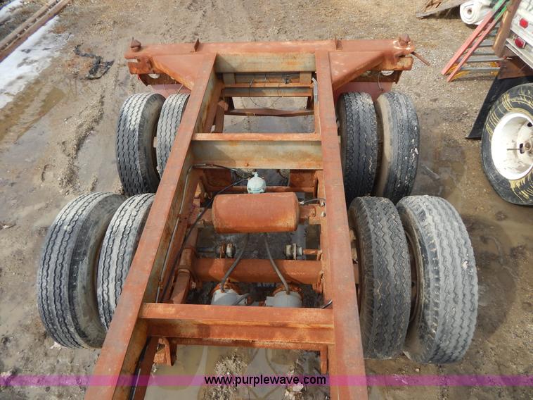 image for item I1140 1991 Wabash pipe dolly trailer