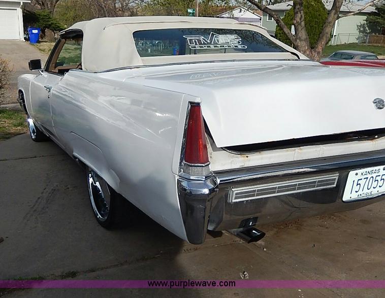 image for item I3686 1969 Cadillac DeVille convertible