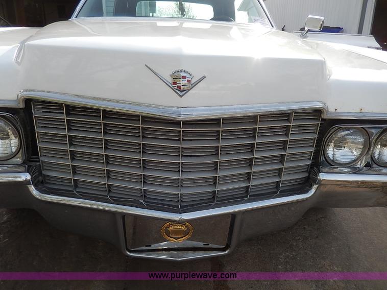 image for item I3686 1969 Cadillac DeVille convertible