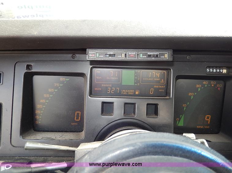 image for item I3704 1988 Chevrolet Corvette convertible