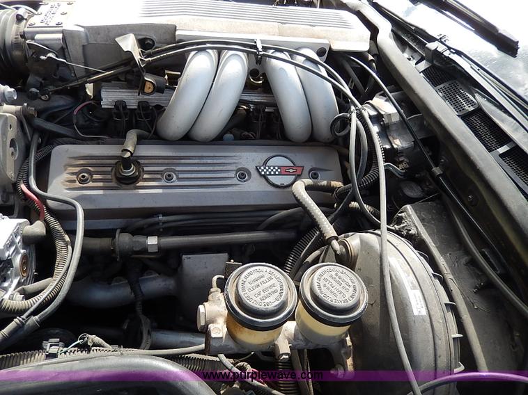 image for item I3704 1988 Chevrolet Corvette convertible