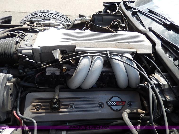 image for item I3704 1988 Chevrolet Corvette convertible