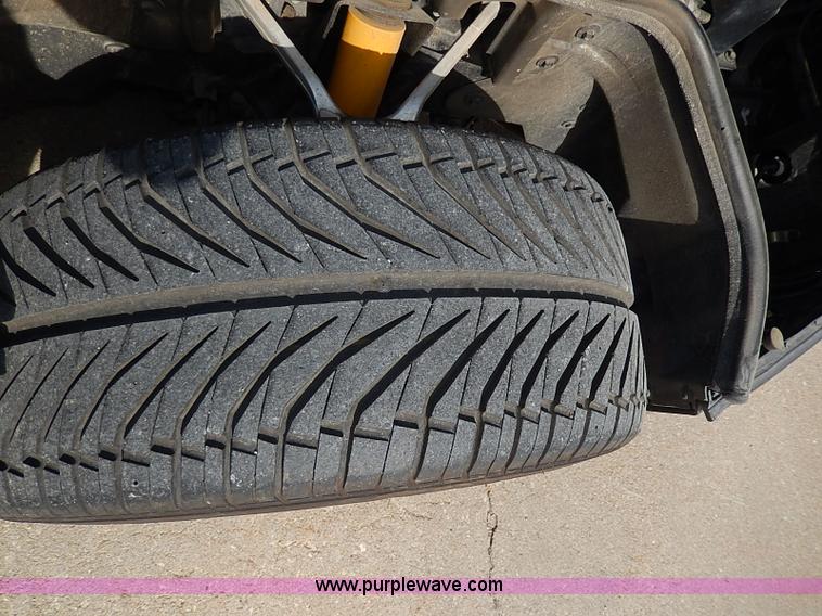 image for item I3704 1988 Chevrolet Corvette convertible