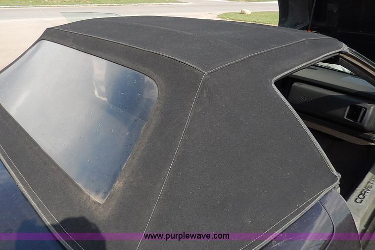 image for item I3704 1988 Chevrolet Corvette convertible