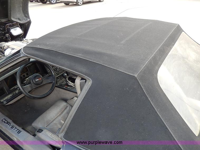 image for item I3704 1988 Chevrolet Corvette convertible