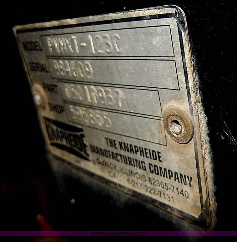 image for item I3708 2002 Ford F450 Super Duty XL flatbed pickup truck