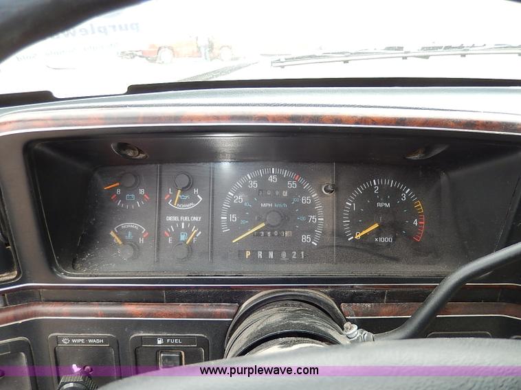 image for item I3709 1989 Ford F450 Super Duty XL dump bed truck