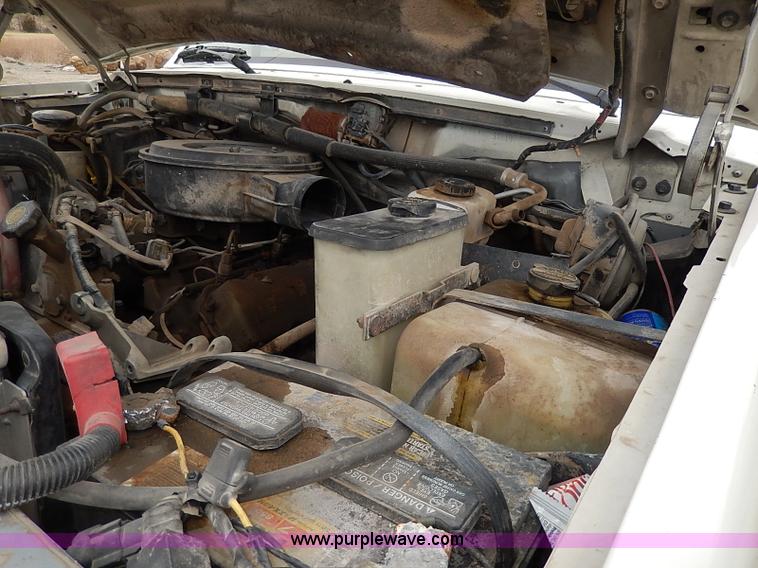 image for item I3709 1989 Ford F450 Super Duty XL dump bed truck