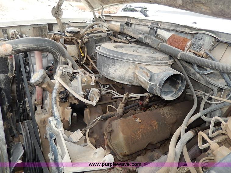 image for item I3709 1989 Ford F450 Super Duty XL dump bed truck