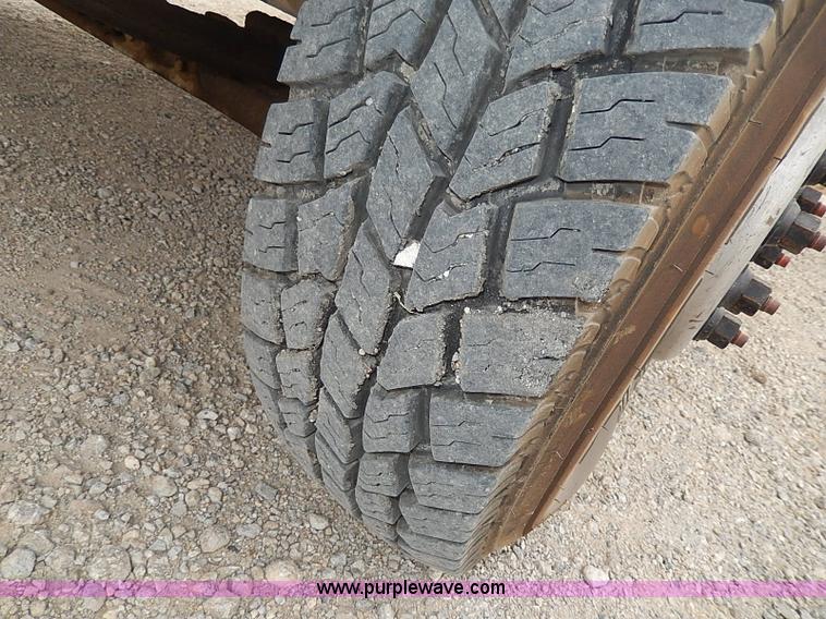 image for item I3709 1989 Ford F450 Super Duty XL dump bed truck