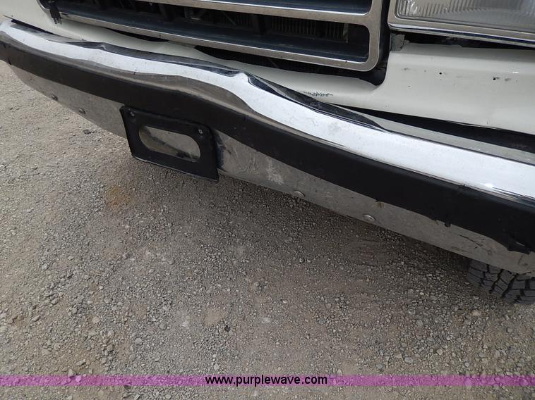 image for item I3709 1989 Ford F450 Super Duty XL dump bed truck