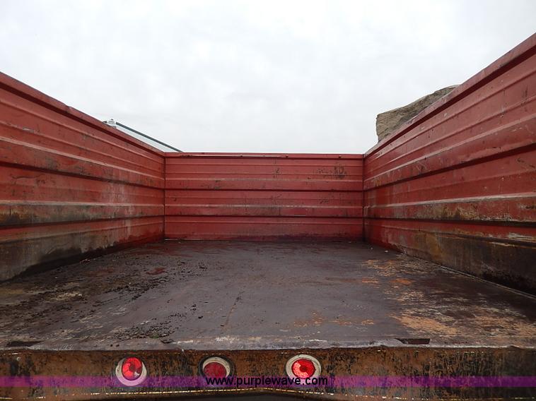 image for item I3709 1989 Ford F450 Super Duty XL dump bed truck