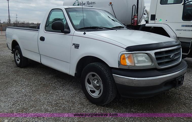 image for item I3713 2002 Ford F150 pickup truck