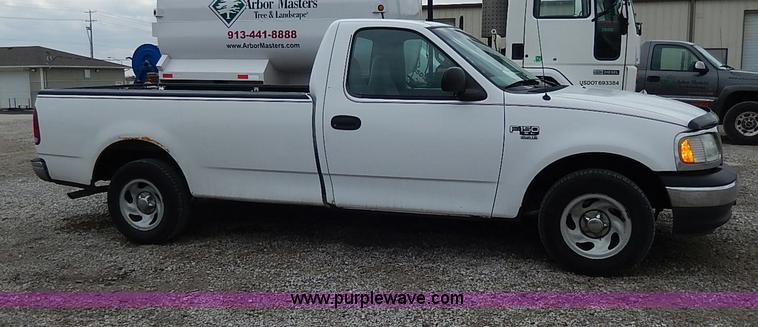 image for item I3713 2002 Ford F150 pickup truck