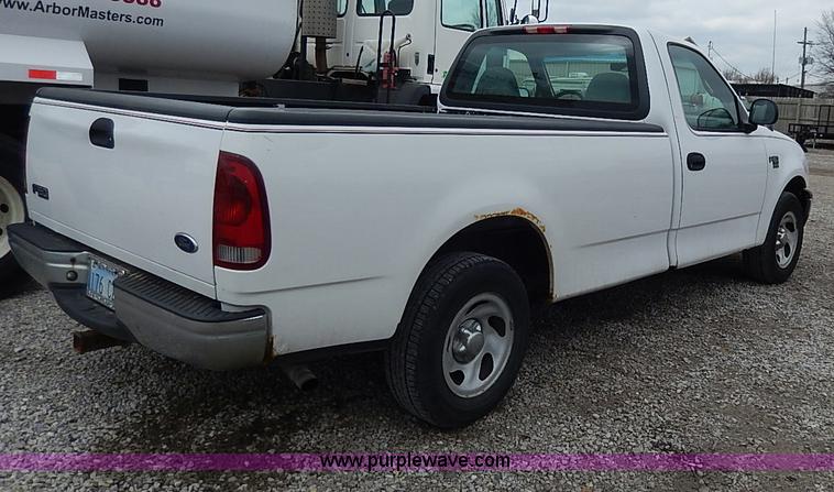 image for item I3713 2002 Ford F150 pickup truck