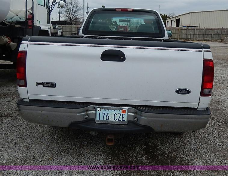 image for item I3713 2002 Ford F150 pickup truck