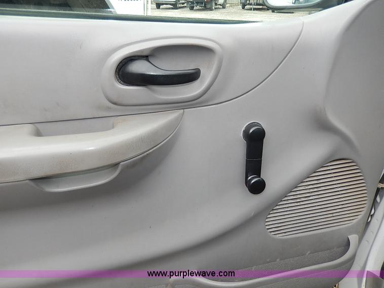 image for item I3713 2002 Ford F150 pickup truck