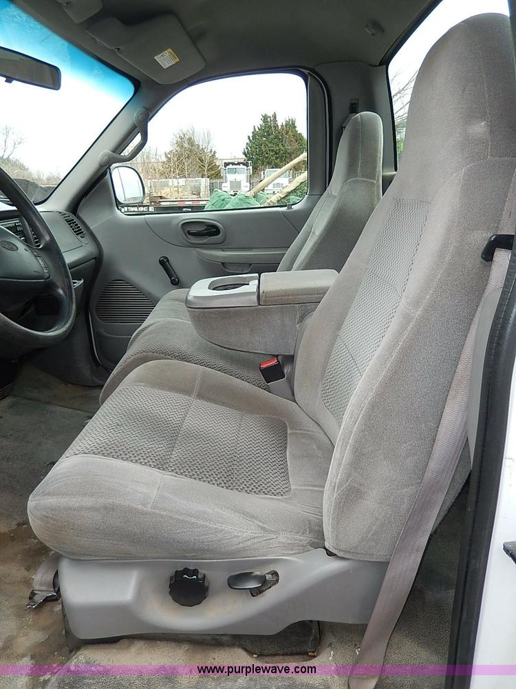 image for item I3713 2002 Ford F150 pickup truck