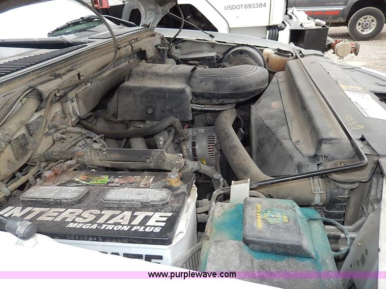 image for item I3713 2002 Ford F150 pickup truck