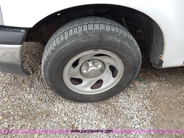 image for item I3713 2002 Ford F150 pickup truck