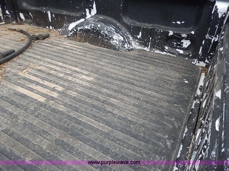 image for item I3713 2002 Ford F150 pickup truck