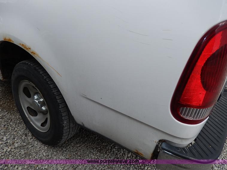 image for item I3713 2002 Ford F150 pickup truck