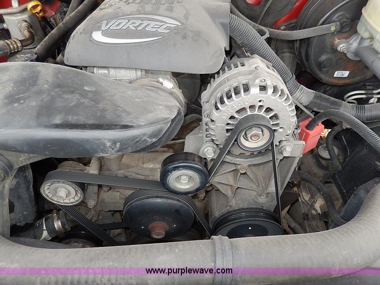 image for item I3722 2006 Chevrolet Silverado 1500 pickup truck