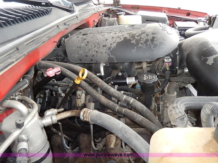 image for item I3722 2006 Chevrolet Silverado 1500 pickup truck