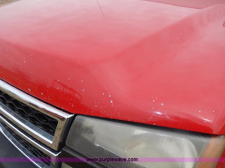 image for item I3722 2006 Chevrolet Silverado 1500 pickup truck