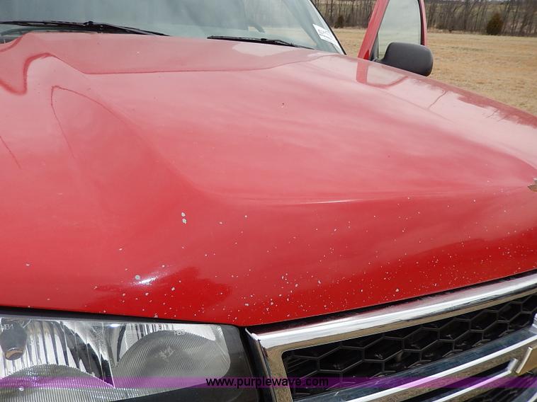 image for item I3722 2006 Chevrolet Silverado 1500 pickup truck