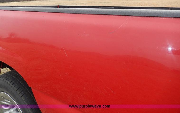 image for item I3722 2006 Chevrolet Silverado 1500 pickup truck