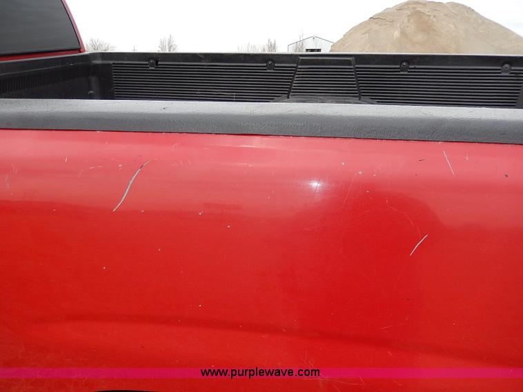 image for item I3722 2006 Chevrolet Silverado 1500 pickup truck