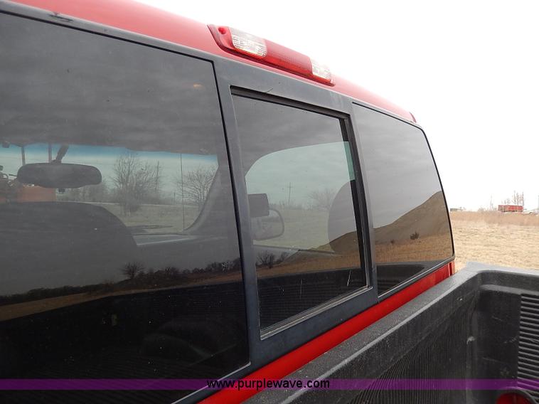 image for item I3722 2006 Chevrolet Silverado 1500 pickup truck