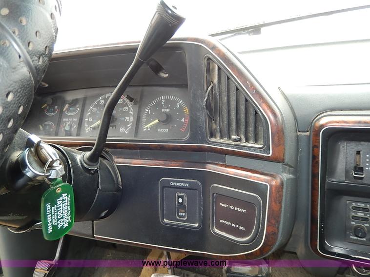 image for item I3725 1991 Ford F250 Super Duty XLT Lariat SuperCab pickup truck