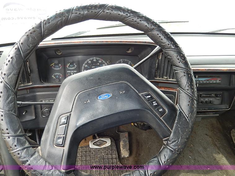 image for item I3725 1991 Ford F250 Super Duty XLT Lariat SuperCab pickup truck