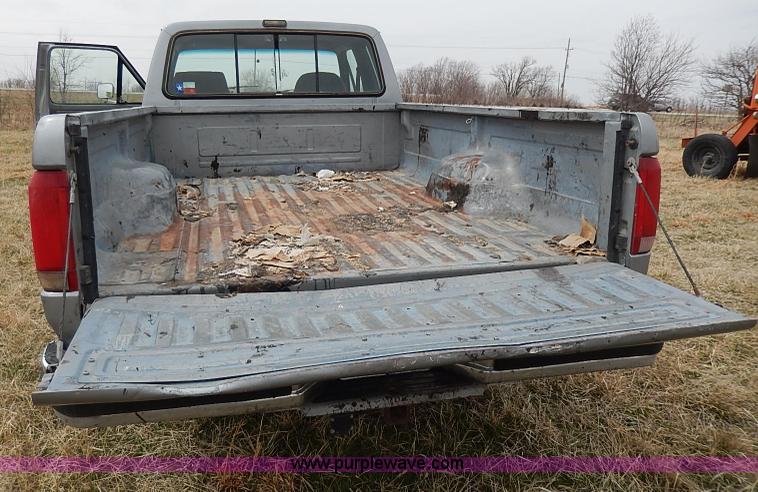 image for item I3725 1991 Ford F250 Super Duty XLT Lariat SuperCab pickup truck