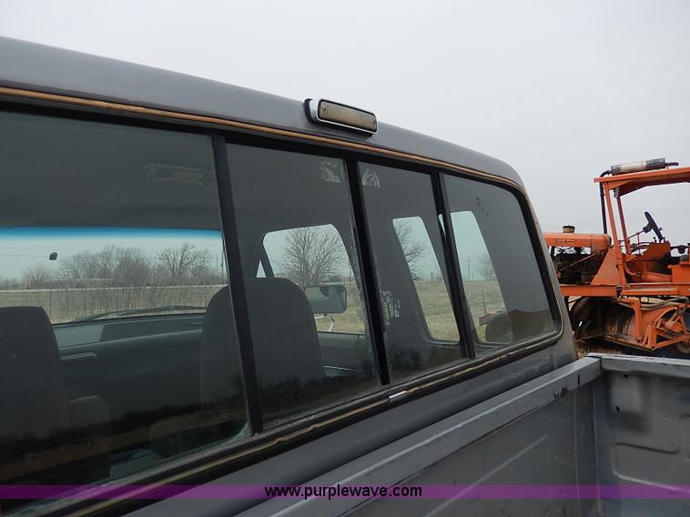 image for item I3725 1991 Ford F250 Super Duty XLT Lariat SuperCab pickup truck