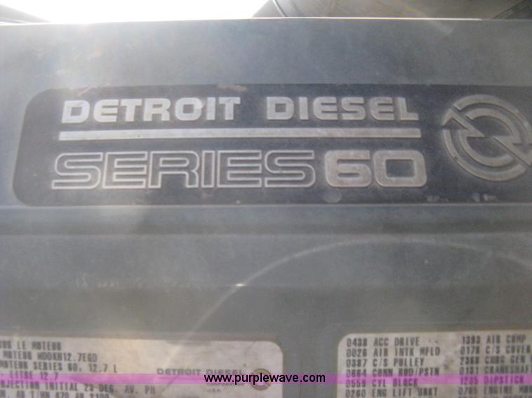 image for item I5515 1999 Freightliner FLD120SD semi truck