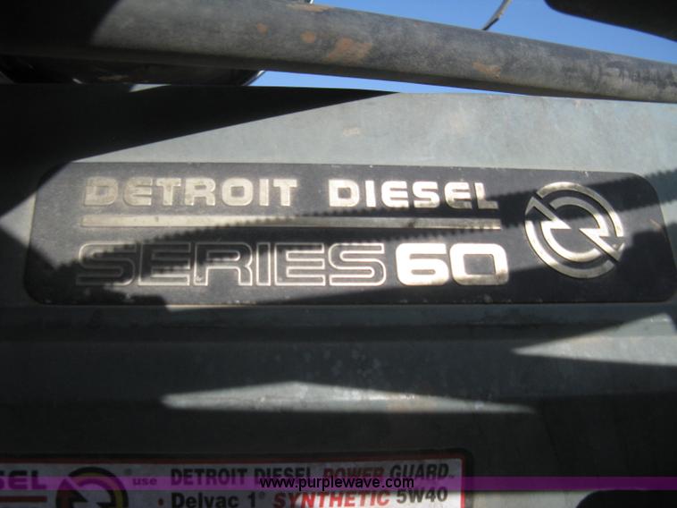 image for item I5515 1999 Freightliner FLD120SD semi truck