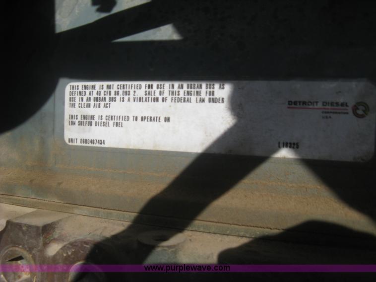 image for item I5515 1999 Freightliner FLD120SD semi truck