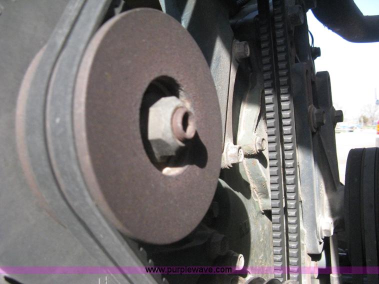 image for item I5515 1999 Freightliner FLD120SD semi truck