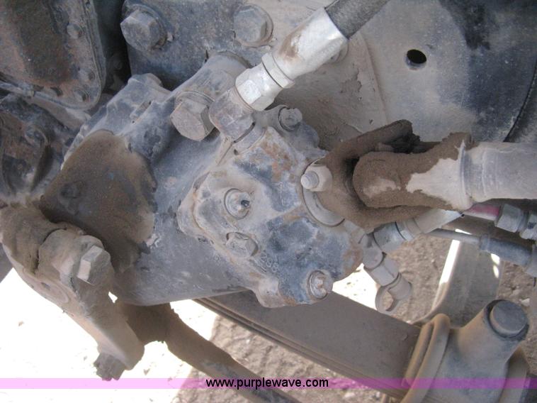 image for item I5515 1999 Freightliner FLD120SD semi truck