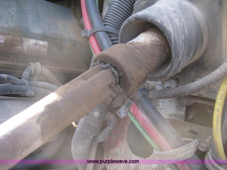 image for item I5515 1999 Freightliner FLD120SD semi truck