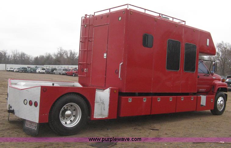 image for item I5539 1990 GMC TopKick Toterhome truck