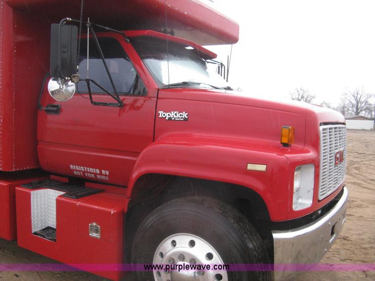 image for item I5539 1990 GMC TopKick Toterhome truck