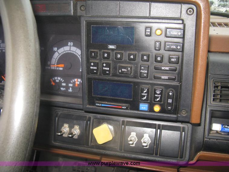 image for item I5539 1990 GMC TopKick Toterhome truck