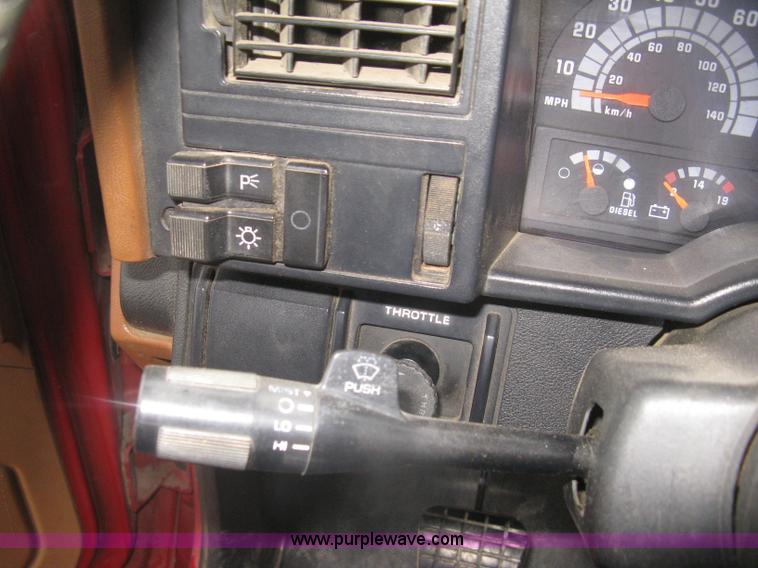 image for item I5539 1990 GMC TopKick Toterhome truck