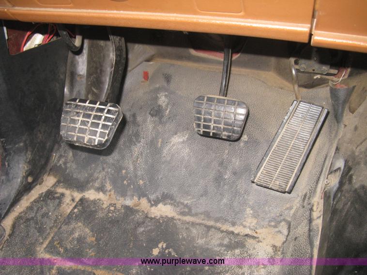 image for item I5539 1990 GMC TopKick Toterhome truck